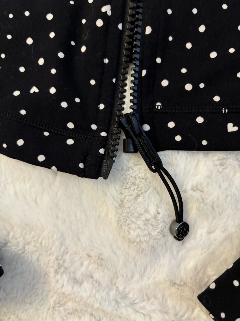 Lululemon Define Cropped Jacket Nulu SOLD OUT Black/Heart Scattered size 10 NWT - Picture 5 of 8